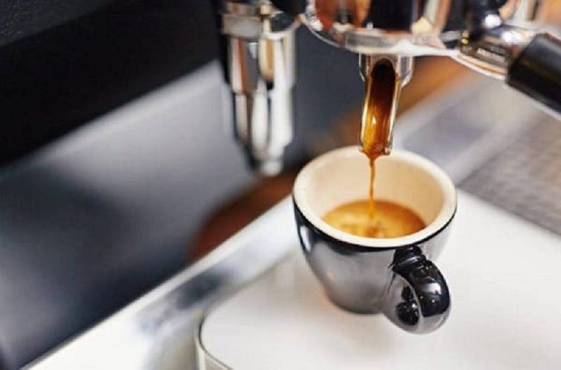 Nên mua máy pha cà phê nào cho quán nhỏ - Những lợi ích của nó mang lại 