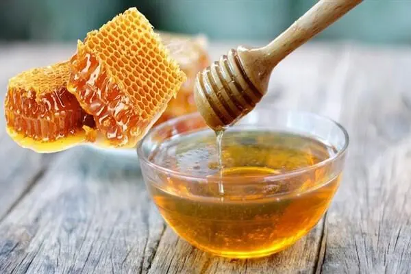 Khám phá ưu điểm lẫn lợi ích từ của mật ong