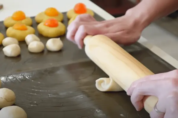 Hướng Dẫn Cách Làm Bánh Pía Thơm Ngon 12 Hướng dẫn làm vỏ bánh pía dẻo ngon, tan chảy